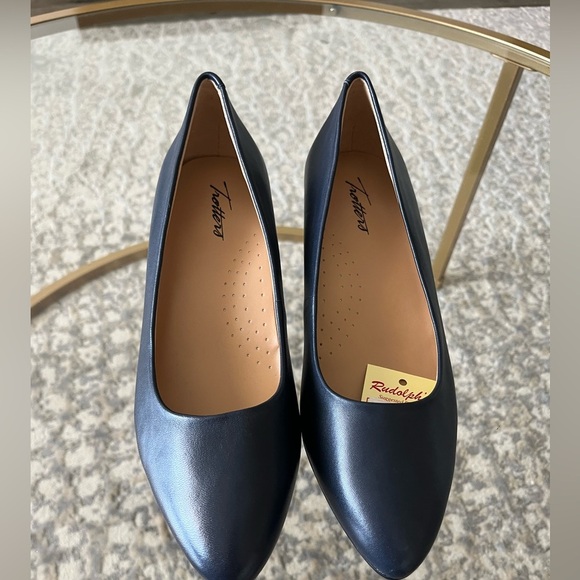NWT Trotters Kari Block Heel, Navy Blue, Multiple Sizes in Wide and Medium! - Picture 8 of 12